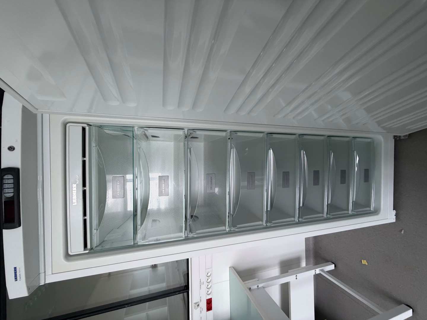 LIEBHERR GN 3023 - Upright NoFrost freezer